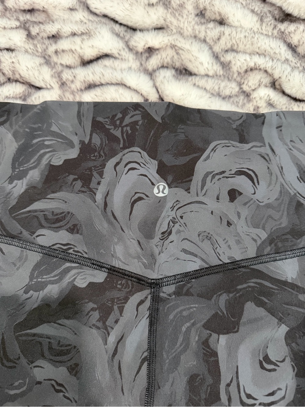 Lululemon align High-Rise 5” Bike Shorts - Picture 3 of 3